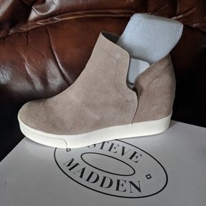 Steve Madden Wrangle Wedge